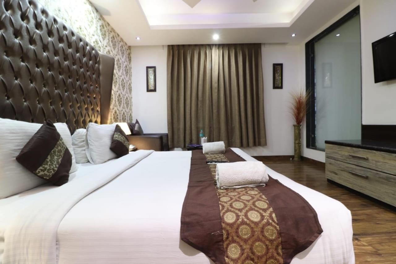 Hotel Waterfall Delhi  Exterior foto