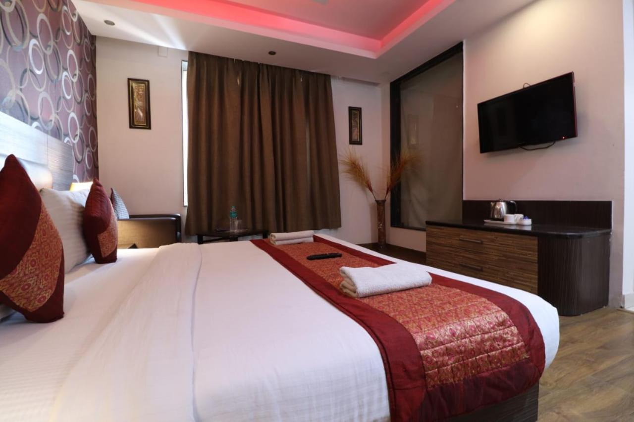 Hotel Waterfall Delhi  Exterior foto