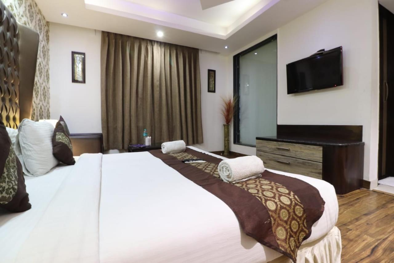 Hotel Waterfall Delhi  Exterior foto